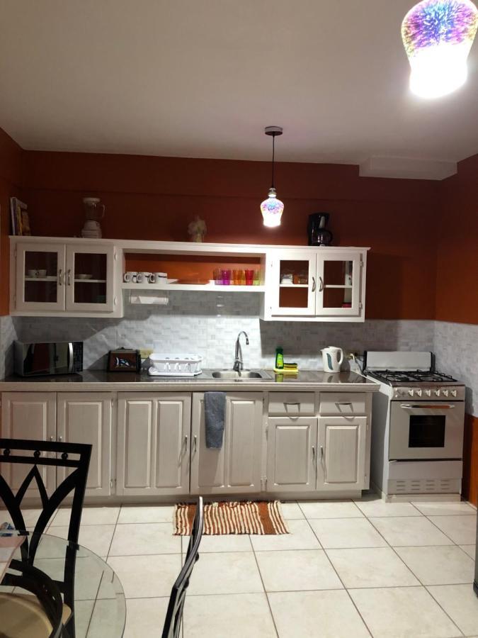 Tropical Apartments Tobago สการ์โบโร ภายนอก รูปภาพ