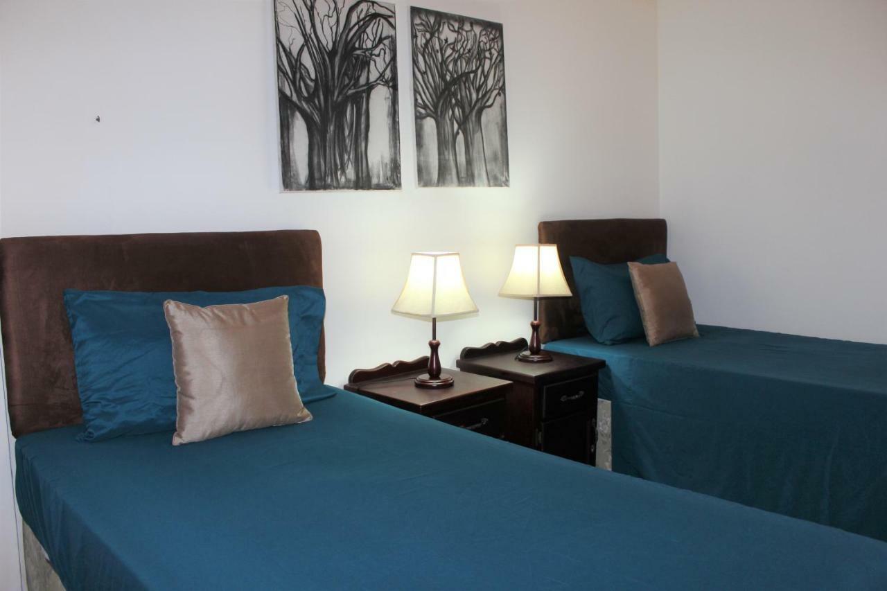 Tropical Apartments Tobago สการ์โบโร ภายนอก รูปภาพ